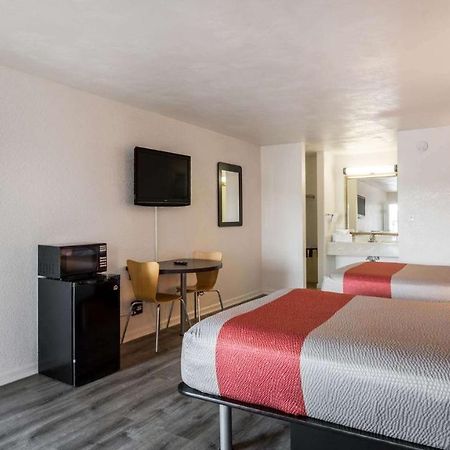 Motel 6-Portsmouth, Va Экстерьер фото